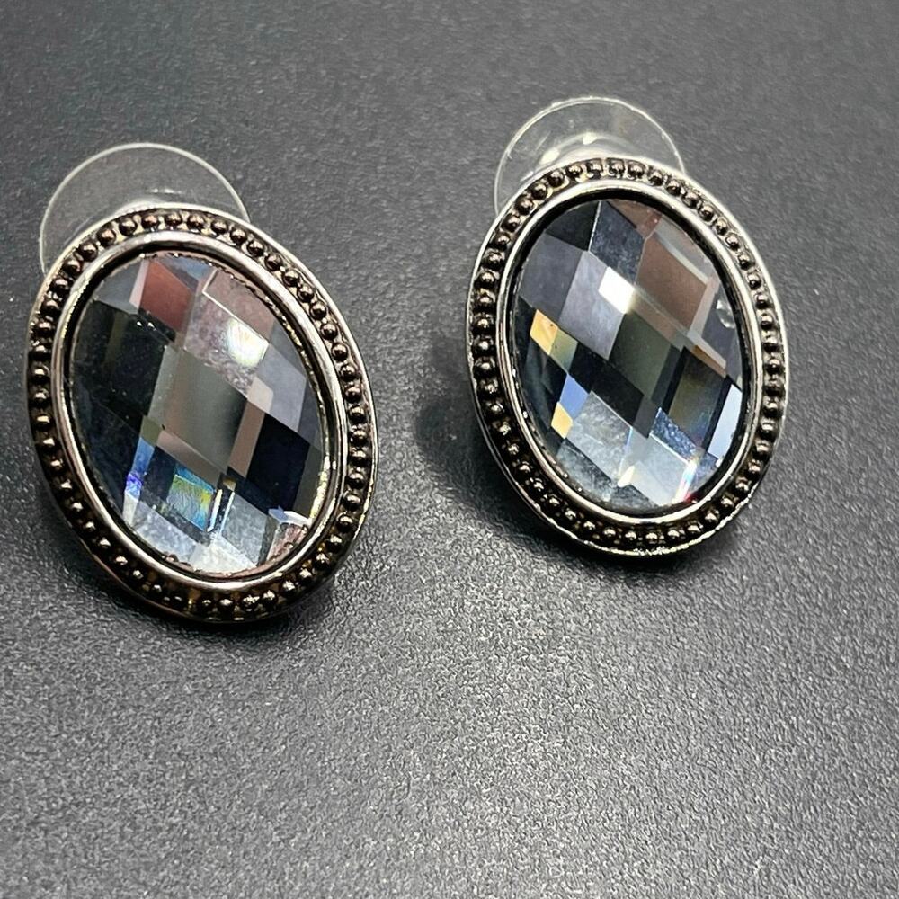 KIRKS FOLLY Faceted Checkerboard Oval Pierced Silver Tone‎ Earrings 
15/16"